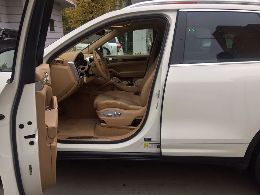 Белый Порш Кайен до 4 чел. от ЛимоФаворит 3