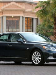 Lexus LS-460l до 4 чел. от ЛимоФаворит 1