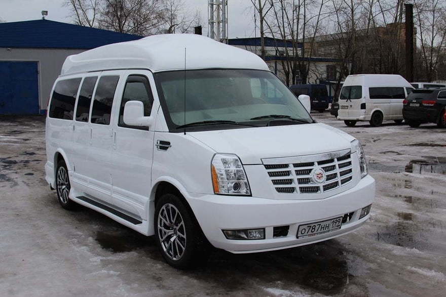 Микроавтобус Cadillac Escalade Express до 6 чел. от ЛимоФаворит 1