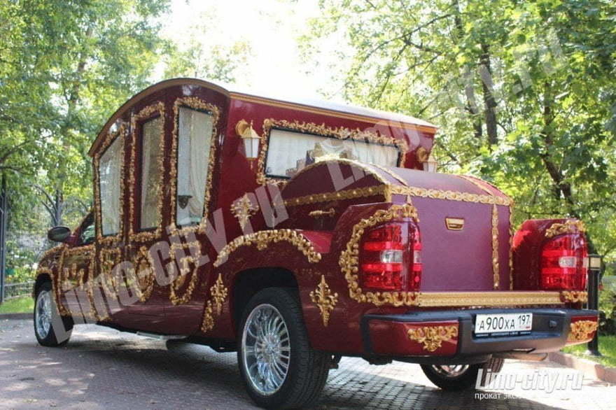 Кадиллак Эскайлед до 5 чел., 2013 г. от Limo City 3