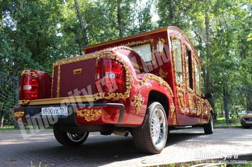 Кадиллак Эскайлед до 5 чел., 2013 г. от Limo City 4