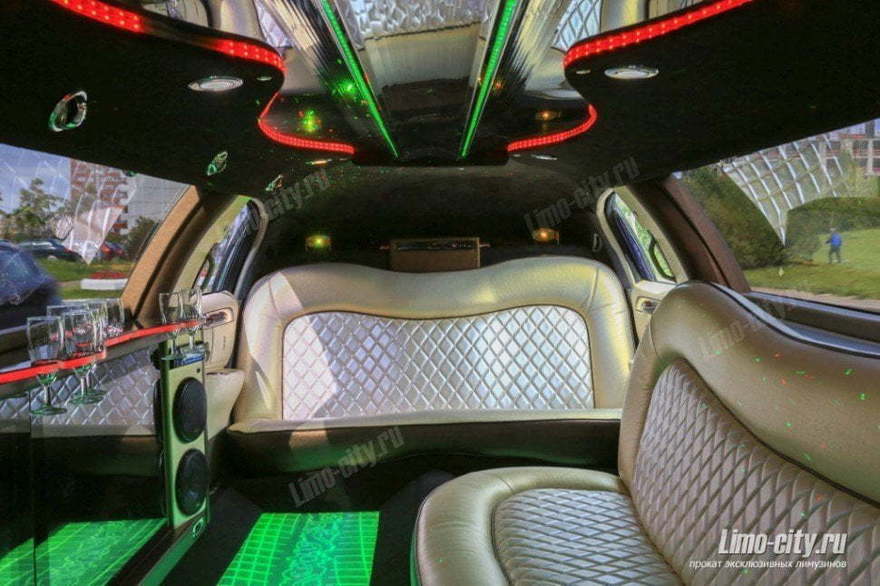 Линкольн Таун кар Белая леди до 11 чел., 2014 г. от Limo City 3