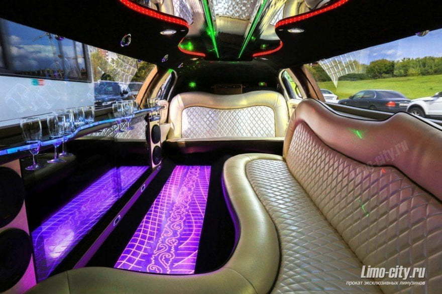 Линкольн Таун кар Белая леди до 11 чел., 2014 г. от Limo City 4