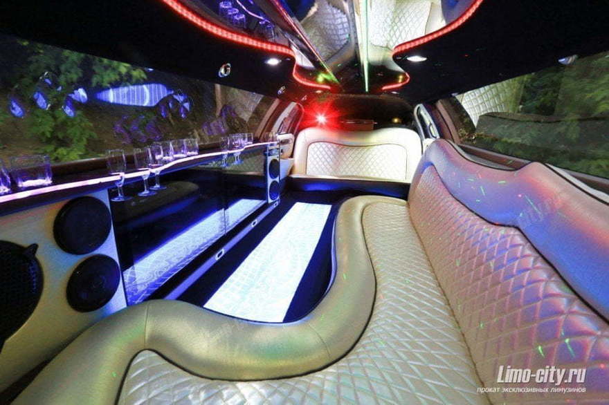 Линкольн Таун кар Белая леди до 11 чел., 2014 г. от Limo City 7