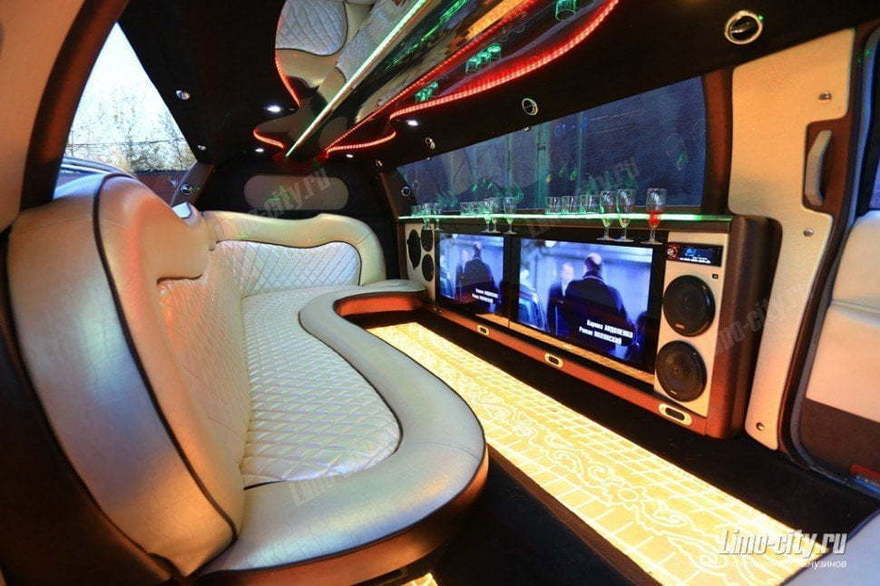 Линкольн Таун кар Белая леди до 11 чел., 2014 г. от Limo City 8