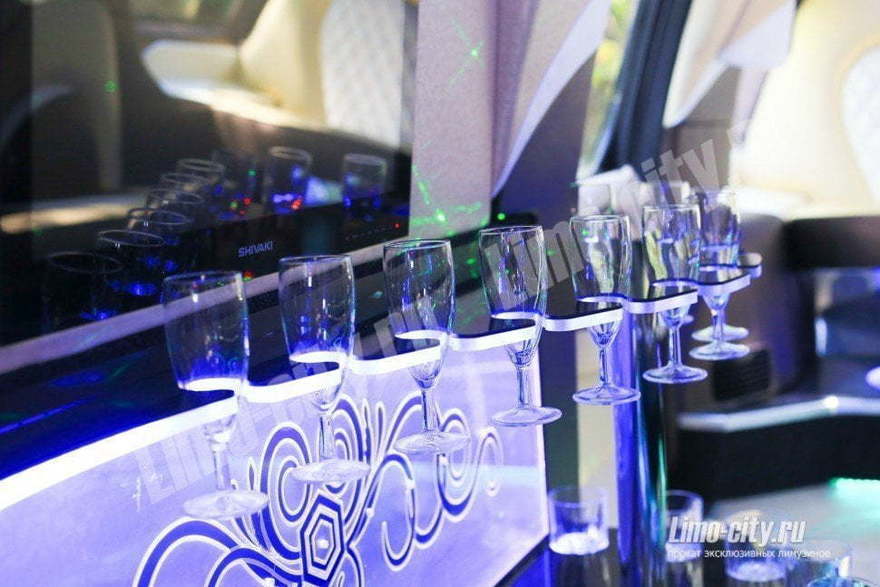 Кадиллак Эскалейд Фаворит до 30 чел., 2016 г. от Limo City 7