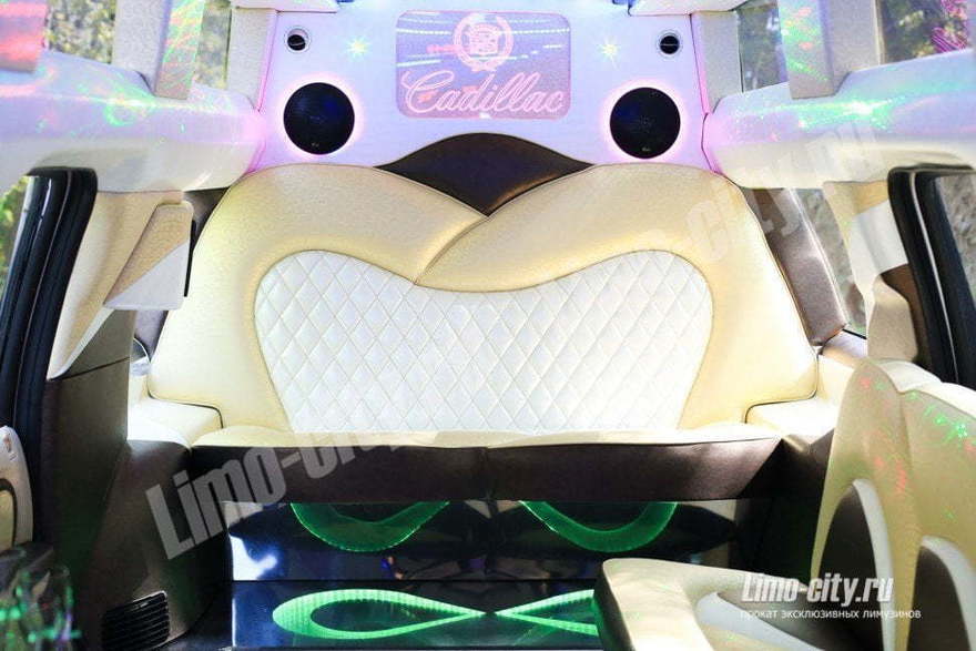 Кадиллак Эскалейд Фаворит до 30 чел., 2016 г. от Limo City 12