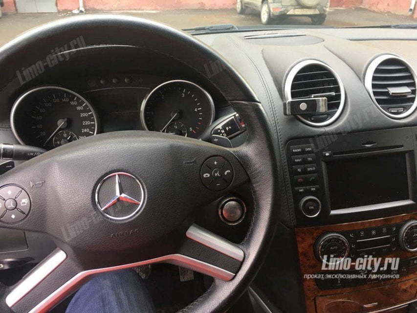 Мерседес ML до 4 чел., 2017 г. от Limo City 3