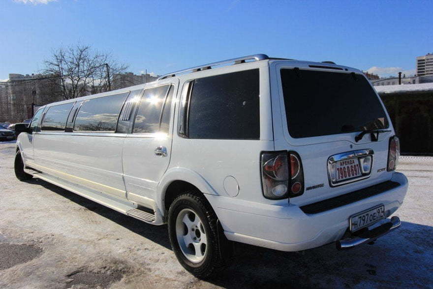 Линкольн Навигатор Диамонд до 18 чел., 2013 г. от Limo City 13