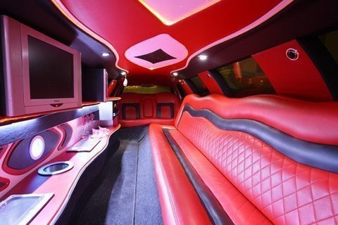 Красный лимузин Линкольн Таункар до 12 чел. от ЛимоФаворит 2