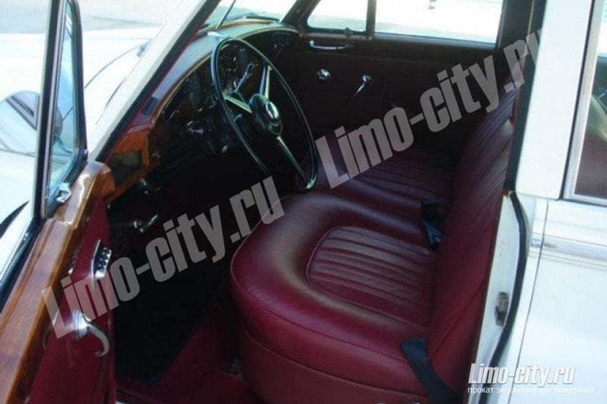 Роллс-Ройс Клоуд до 4 чел., 2013 г. от Limo City 9