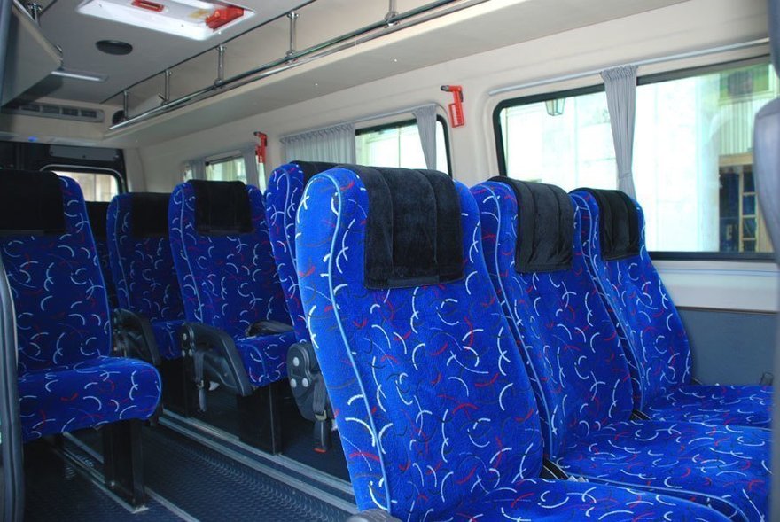 Микроавтобус Мерседес Спринтер черного цвета до 18 чел. от ЛимоФаворит 2