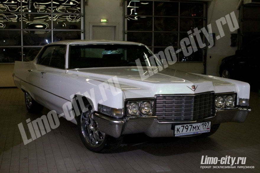 Кадиллак Де Виль Хардтоп до 4 чел., 1967 г. от Limo City 3