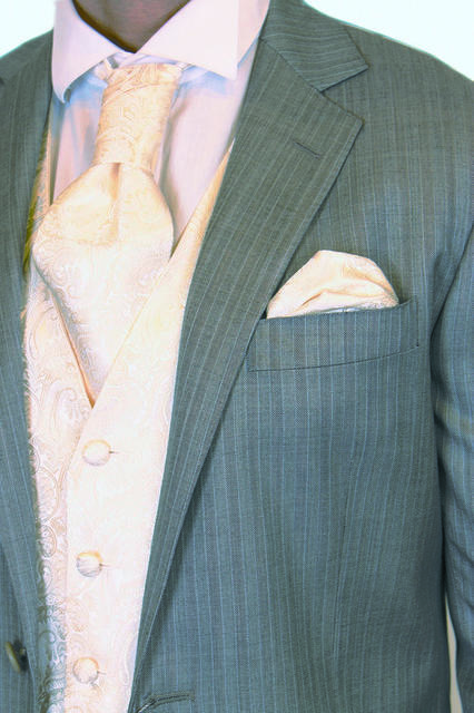 Однобортный, Тройка Свадебный костюм арт.4410 от Салон свадебных костюмов Trimforti 2