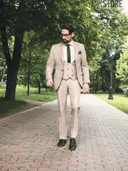 Однобортный, Тройка Свадебный костюм Peach от Прокат мужских костюмов Dress Code Rent 1