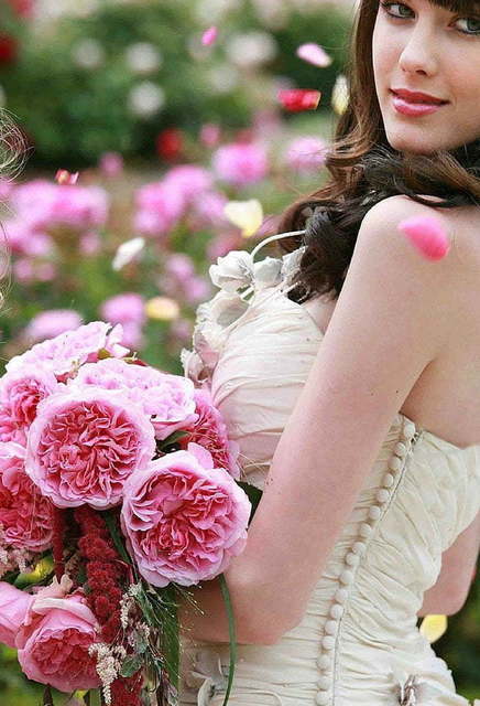 Раскидистый / Растрёпыш, Каскадный, Классический круглый name от Студия флористики The flowers 4