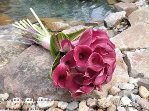 Монобукет из одного вида цветов, Классический круглый, Классический вытянутый name от Студия декора и флористики Der Garten 4