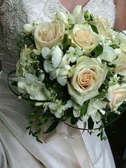 Классический круглый name от VIP-букет - Позитивная Флористика 1