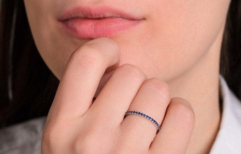 Помолвочное кольцо дорожка с сапфирами AOG-YMR-0019 из Белое золото от Ювелирный салон Art of glow 2