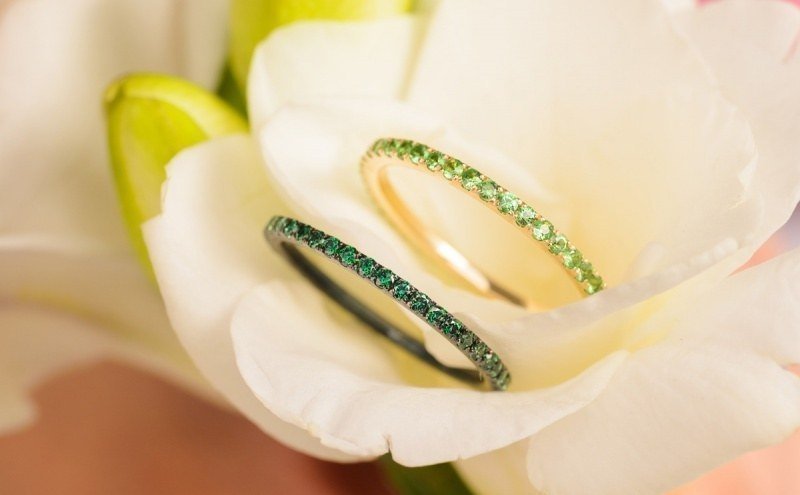 Помолвочное кольцо дорожка с цаворитами AOG-YMR-0014 из Розовое (красное) золото от Ювелирный салон Art of glow 3