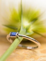 Стильное серебряное помолвочное кольцо с фианитом AOG-YMR-0008S из Серебро от Ювелирный салон Art of glow 2