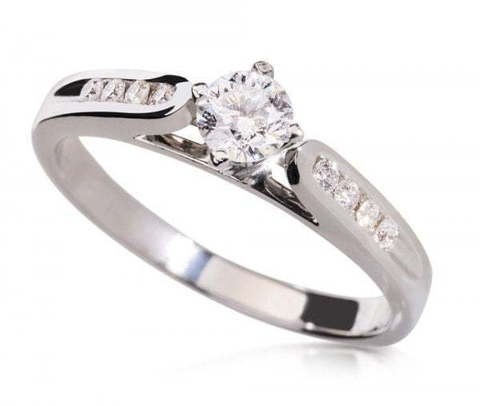 Помолвочное кольцо из белого золота с бриллиантами AOG-CER-019 из Белое золото от Ювелирный салон Art of glow 1