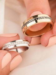 Обручальные кольца с черными и белыми бриллиантами AOG-obr-317 из Белое золото, Желтое золото от Ювелирный салон Art of glow 1