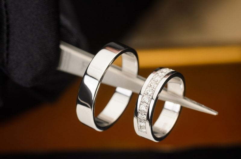 Стильные обручальные кольца с бриллиантами AOG-obr-778 из Белое золото от Ювелирный салон Art of glow 2
