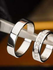 Стильные обручальные кольца с бриллиантами AOG-obr-778 из Белое золото от Ювелирный салон Art of glow 2