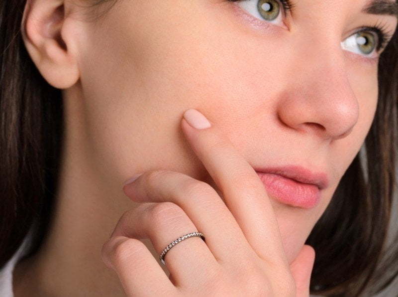 Помолвочное серебряное кольцо дорожка с фианитами AOG-YMR-0012S из Серебро от Ювелирный салон Art of glow 3