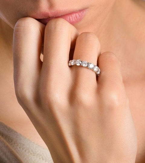 Купить Золотое обручальное кольцо с дорожкой камней AOG-WR-0026-CZ Т228912 от Art of glow за 28874 руб. Отзывы, фото -— Wed by Me
