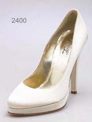 Свадебные туфли 2400 от Свадебный салон Wedding Rooms 1