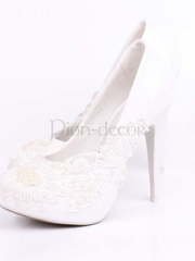 Свадебные туфли с кружевом и жемчужинками от  2