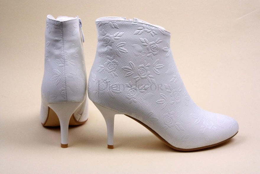 Свадебные ботильоны на низком каблучке от  2
