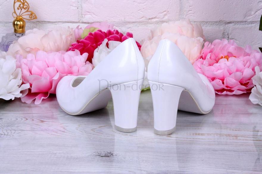 Туфли невесты Classic белые на широком каблуке от  2