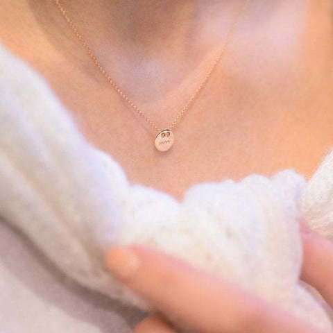 Золотое колье с монеткой и гравировкой AOG-YMN-0002 из Розовое (красное) золото от Ювелирный салон Art of glow 3