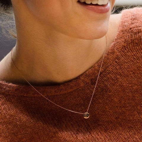 Золотое колье с монеткой и гравировкой AOG-YMN-0002 из Розовое (красное) золото от Ювелирный салон Art of glow 5