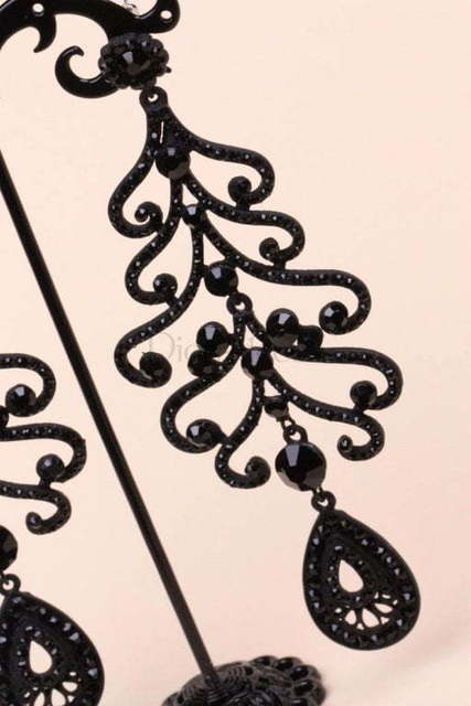 Серьги Черный шарм из Другие материалы от  2