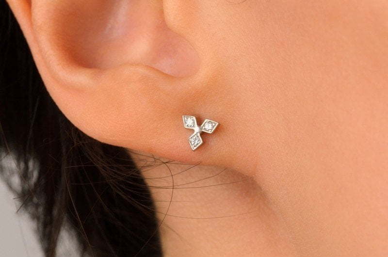 Серьги пусеты из белого золота с бриллиантами AOG-SE-0017 из Белое золото от Ювелирный салон Art of glow 2