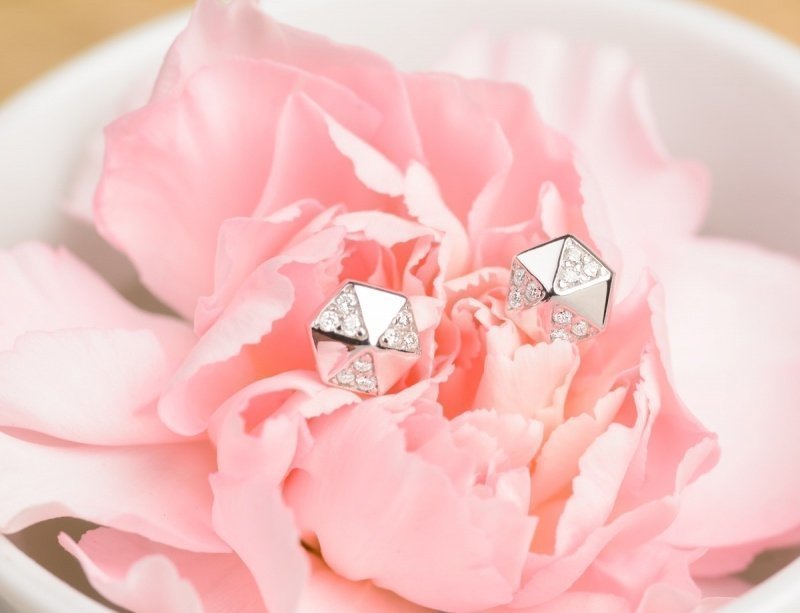 Серьги из белого золота с бриллиантами AOG-SE-0016 из Белое золото от Ювелирный салон Art of glow 5