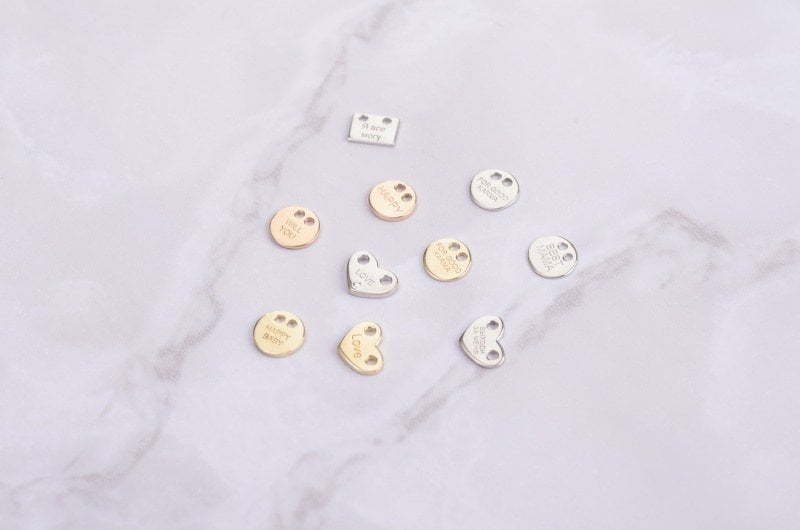 Тонкий золотой браслет с подвеской сердце AOG-YMB-0004HT из Желтое золото от Ювелирный салон Art of glow 3