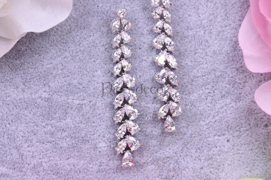 Серьги с цирконами Mercato из Посеребренная бижутерия от  3