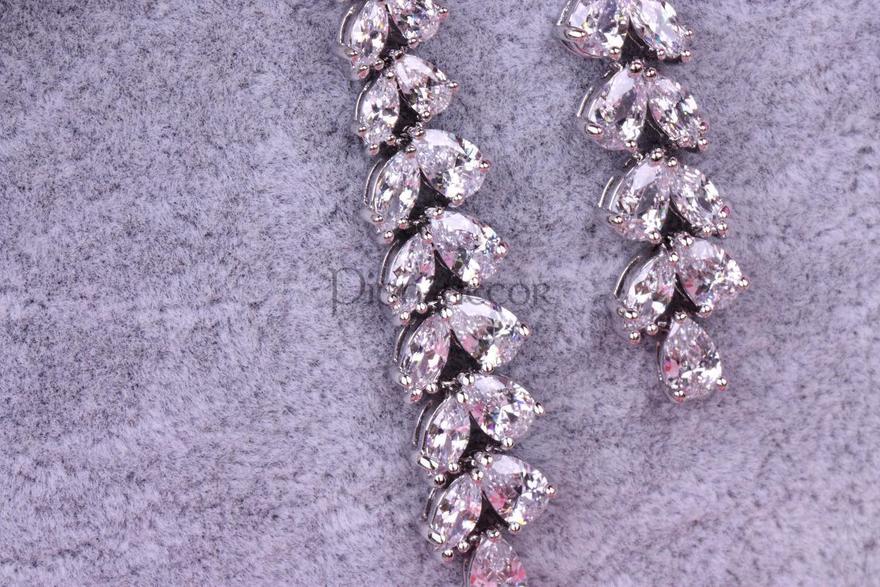 Серьги с цирконами Mercato из Посеребренная бижутерия от  4