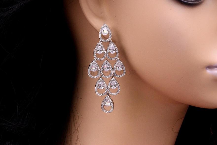 Серьги с цирконами Viva из Посеребренная бижутерия от  2