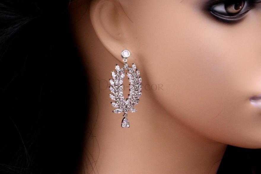 Длинные цирконовые серьги Oliva из Посеребренная бижутерия, Цирконий от  2