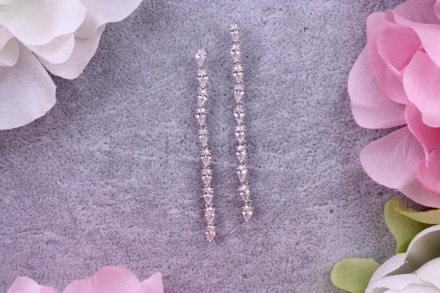 Длинные капельки с цирконами из Посеребренная бижутерия от  3
