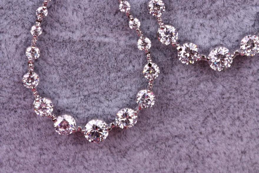 Серьги с цирконами Морзской бриз из Посеребренная бижутерия от  5