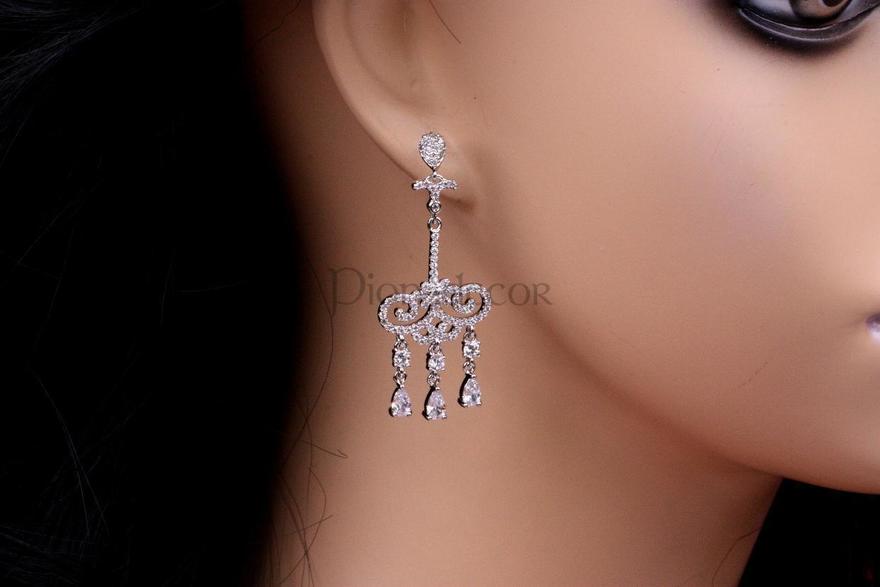 Серьги Onegin с цирконами из Посеребренная бижутерия от  2