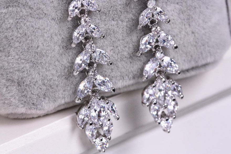 Серьги Martina с цирконами из Посеребренная бижутерия от  2