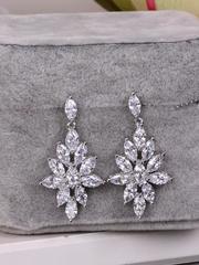 Серьги Fernanda с цирконами из Посеребренная бижутерия от  1